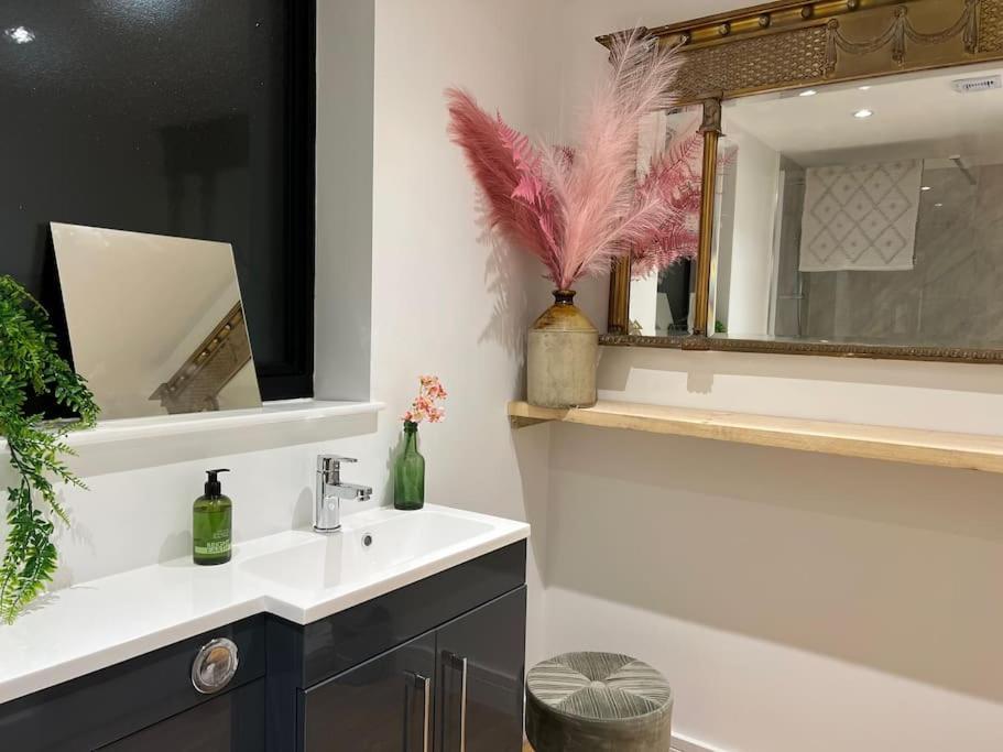 فيلا Quirky, Luxury Hideaway Llanbrynmair المظهر الخارجي الصورة